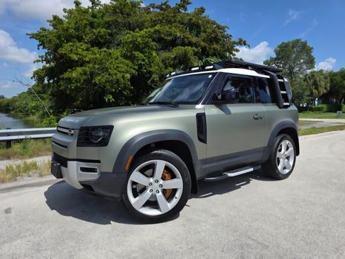 Used 2021 Land Rover Defender 90 First Edition AWD/4WD image 23