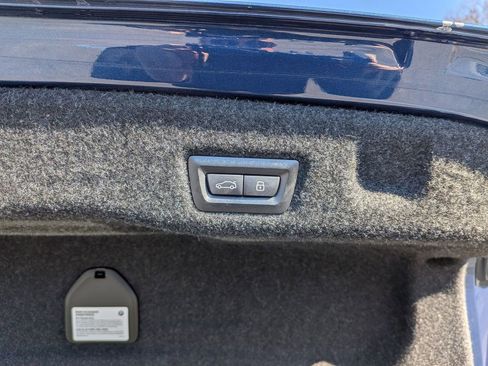 Used 2026 BMW 550e xDrive w/ Executive Package image 22