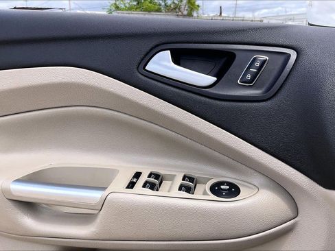 Used 2014 Ford Escape SE w/ Equipment Group 201A FWD image 34