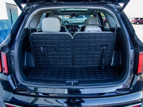 Used 2022 Kia Sorento EX w/ Panoramic Sunroof Package FWD image 35