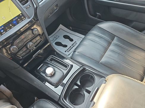 Used 2023 Chrysler 300 S RWD image 30