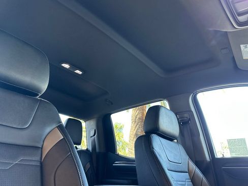 Certified 2025 Chevrolet Silverado 1500 LT AWD/4WD image 17