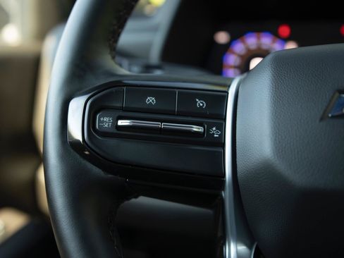 New 2025 Chevrolet Colorado Trail Boss AWD/4WD image 15
