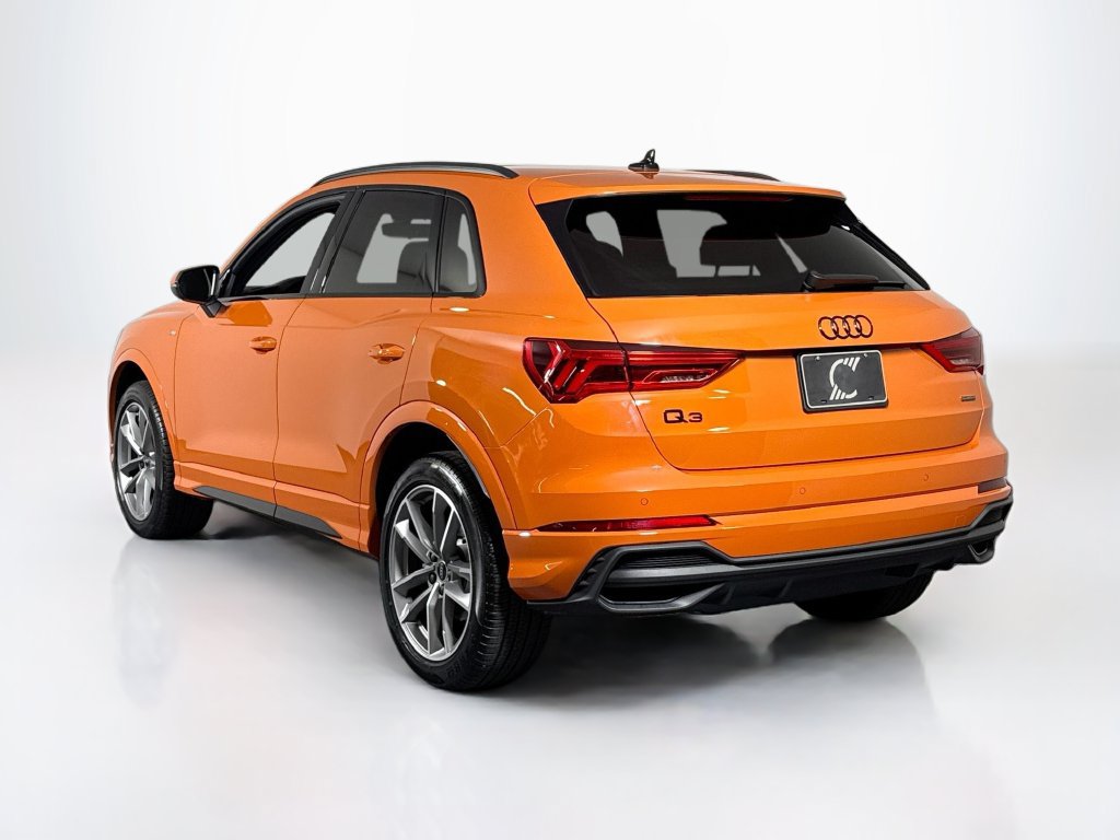 Certified 2025 Audi Q3 2.0T Premium w/ Convenience Package AWD/4WD image 3