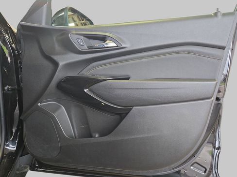 Used 2025 Chevrolet Trax ACTIV w/ Driver Confidence Package FWD image 14