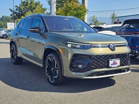 Used 2025 Volkswagen Tiguan SEL R-Line AWD/4WD image 1