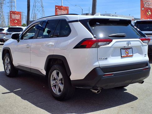 Certified 2025 Toyota RAV4 XLE AWD/4WD image 4