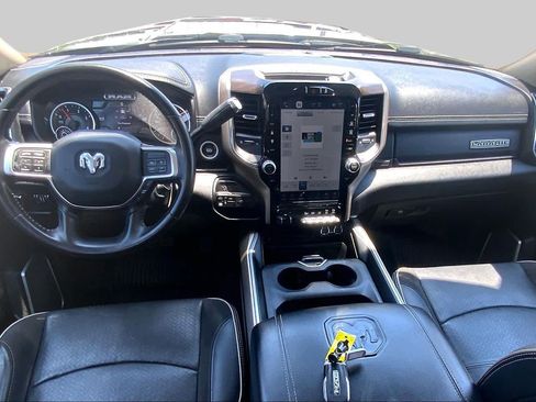 Used 2022 RAM 3500 Laramie AWD/4WD image 16