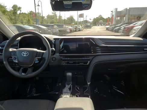 Certified 2025 Toyota Camry LE w/ Convenience Package FWD image 18