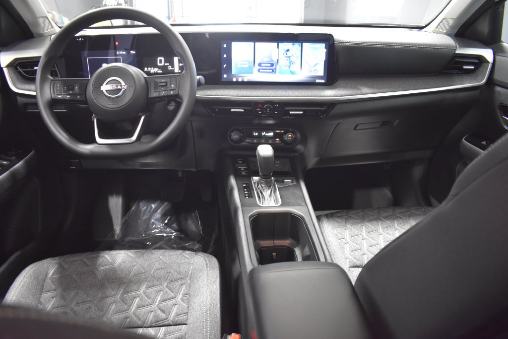 Certified 2026 Nissan Kicks SV AWD/4WD image 13