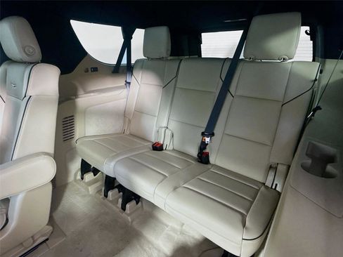 Used 2024 Cadillac Escalade ESV Premium Luxury image 16