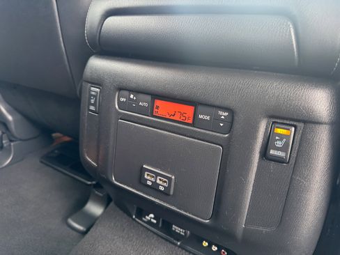 Used 2017 Nissan Armada Platinum w/ Captain Seat Package image 51