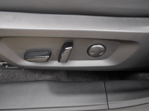 New 2026 Mitsubishi Outlander SE image 15