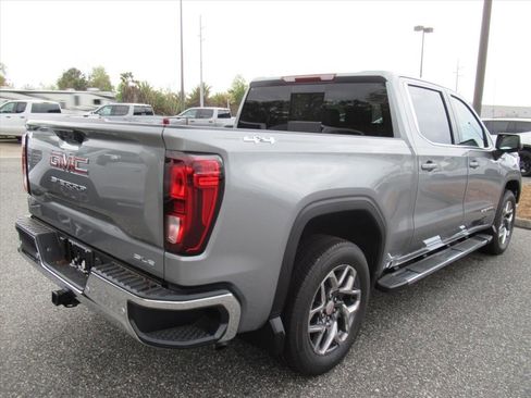 New 2026 GMC Sierra 1500 SLE w/ Preferred Package image 7