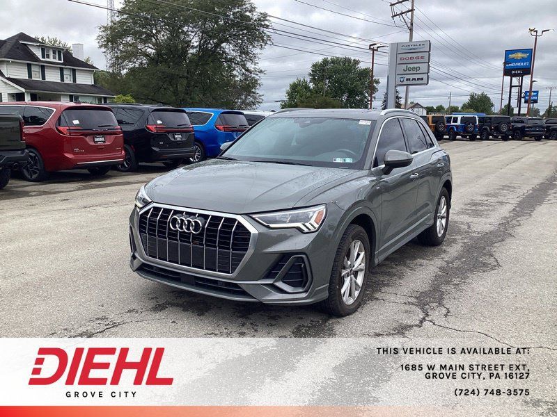 Used 2021 Audi Q3 2.0T Premium Plus w/ Premium Plus Package AWD/4WD image 3