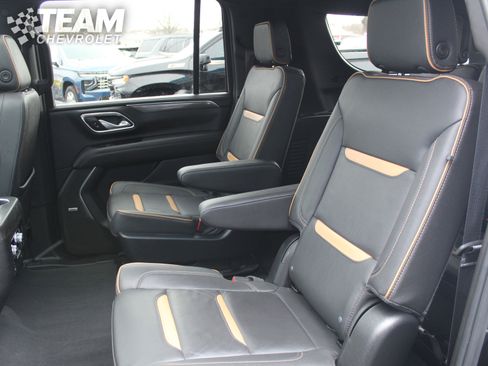 Used 2024 GMC Yukon XL AT4 w/ AT4 Premium Plus Package image 22