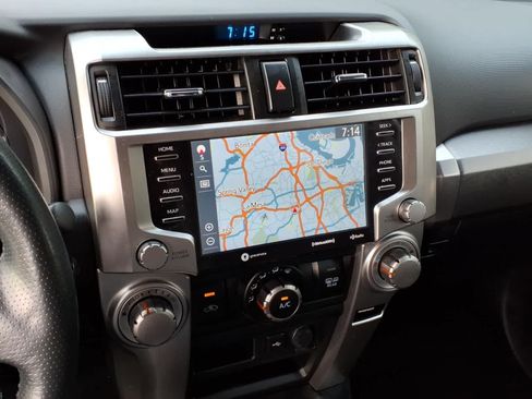 Used 2020 Toyota 4Runner SR5 Premium w/ Moonroof Package RWD image 20