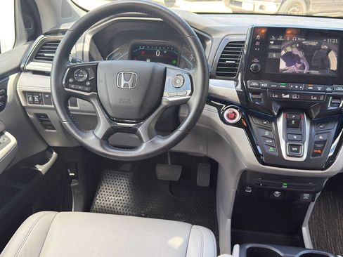 Used 2023 Honda Odyssey Touring image 24