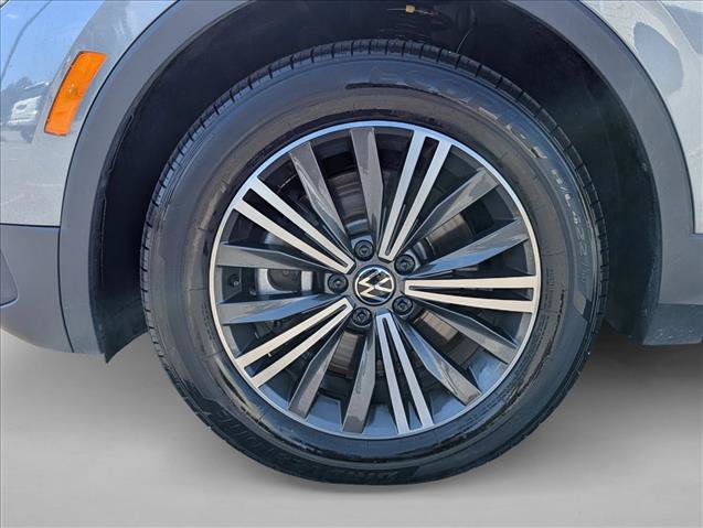 Used 2024 Volkswagen Tiguan Wolfsburg Edition AWD/4WD image 9