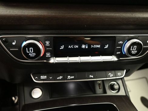 Used 2023 Audi Q5 e Premium Plus AWD/4WD image 21