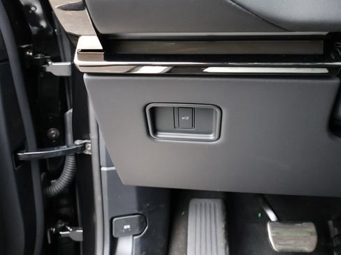 New 2026 Land Rover Range Rover Sport Dynamic SE AWD/4WD image 33