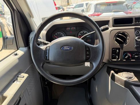 Used 2011 Ford E-350 and Econoline 350 XLT RWD image 27
