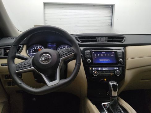 Used 2020 Nissan Rogue SV AWD/4WD image 22
