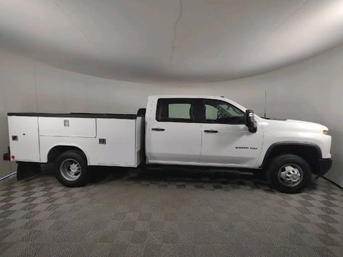 Used 2024 Chevrolet Silverado 3500 W/T w/ Snow Plow Prep Package AWD/4WD image 11