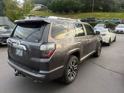 Used 2017 Toyota 4Runner Limited AWD/4WD image 3