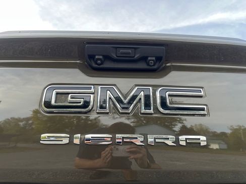 Used 2023 GMC Sierra 1500 Elevation w/ X31 Off-Road Package image 8