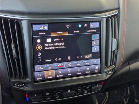 Used 2024 Maserati Levante GT Ultima image 13