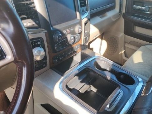 Used 2018 RAM 1500 Laramie Longhorn w/ Longhorn Southfork Package image 31