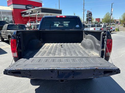 Used 2018 RAM 2500 Tradesman w/ Chrome Appearance Group AWD/4WD image 11