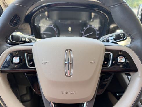 Used 2020 Lincoln Corsair Reserve w/ Elements Package AWD/4WD image 31