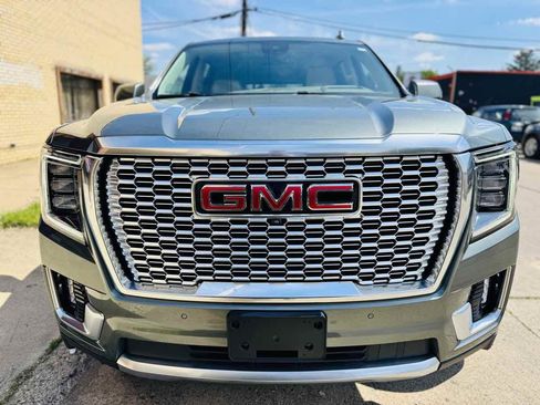 Used 2024 GMC Yukon XL Denali AWD/4WD image 11