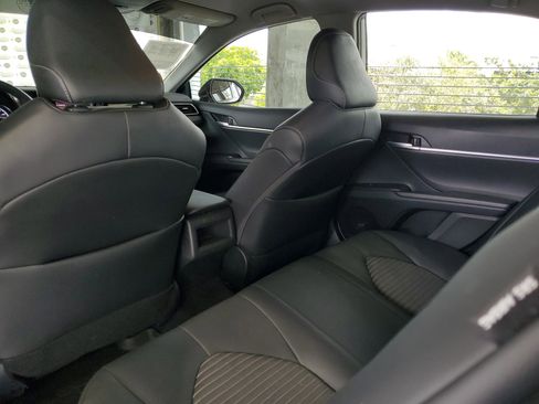 Used 2024 Toyota Camry SE FWD image 10