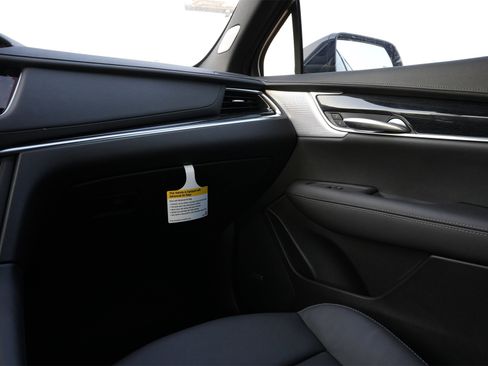 New 2025 Cadillac XT5 Premium Luxury w/ Technology Package image 8