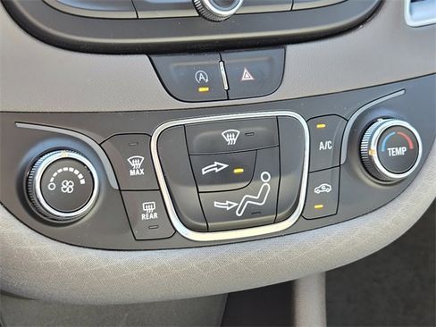 Used 2025 Chevrolet Malibu LS w/ Driver Confidence Package image 24