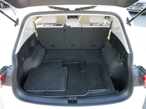 Certified 2024 Volkswagen Tiguan S image 18