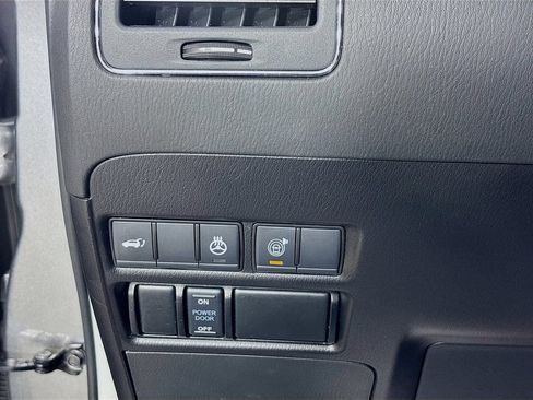 Used 2023 Nissan Armada SL RWD image 10