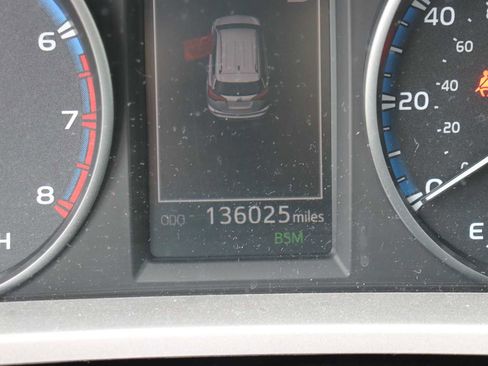 Used 2018 Toyota RAV4 XLE AWD/4WD image 11