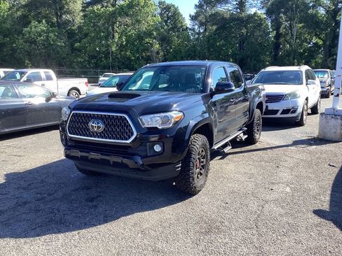 Used 2019 Toyota Tacoma TRD Sport AWD/4WD image 1