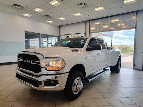 Used 2019 RAM 3500 Big Horn image 8