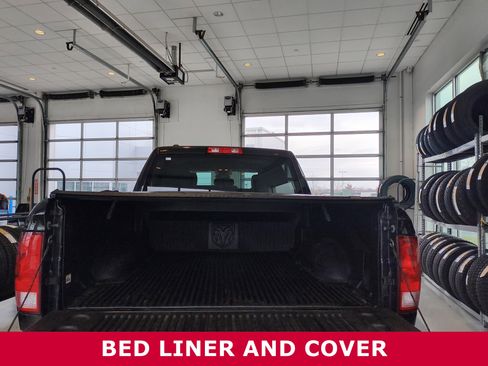 Used 2017 RAM 1500 Express w/ Black Ram 1500 Express Group image 7