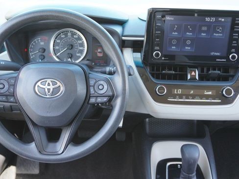 Used 2022 Toyota Corolla LE FWD image 26