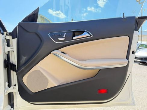 Used 2017 Mercedes-Benz CLA 250 image 27
