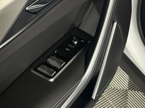 New 2025 Jaguar F-PACE R-Dynamic S image 28