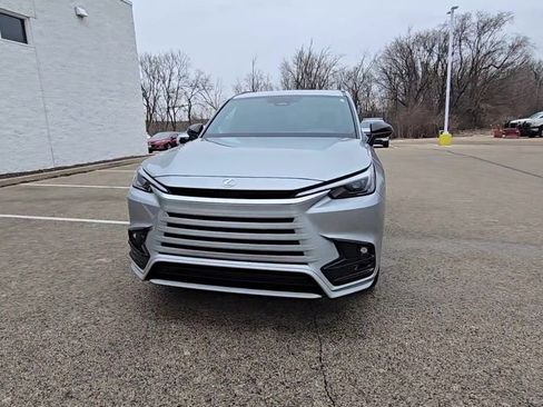 Used 2025 Lexus TX 500h AWD w/ Technology Package image 3