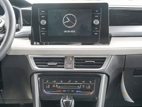 Certified 2025 Volkswagen Taos SE image 13