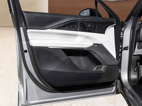 Certified 2024 Cadillac Lyriq Sport image 22